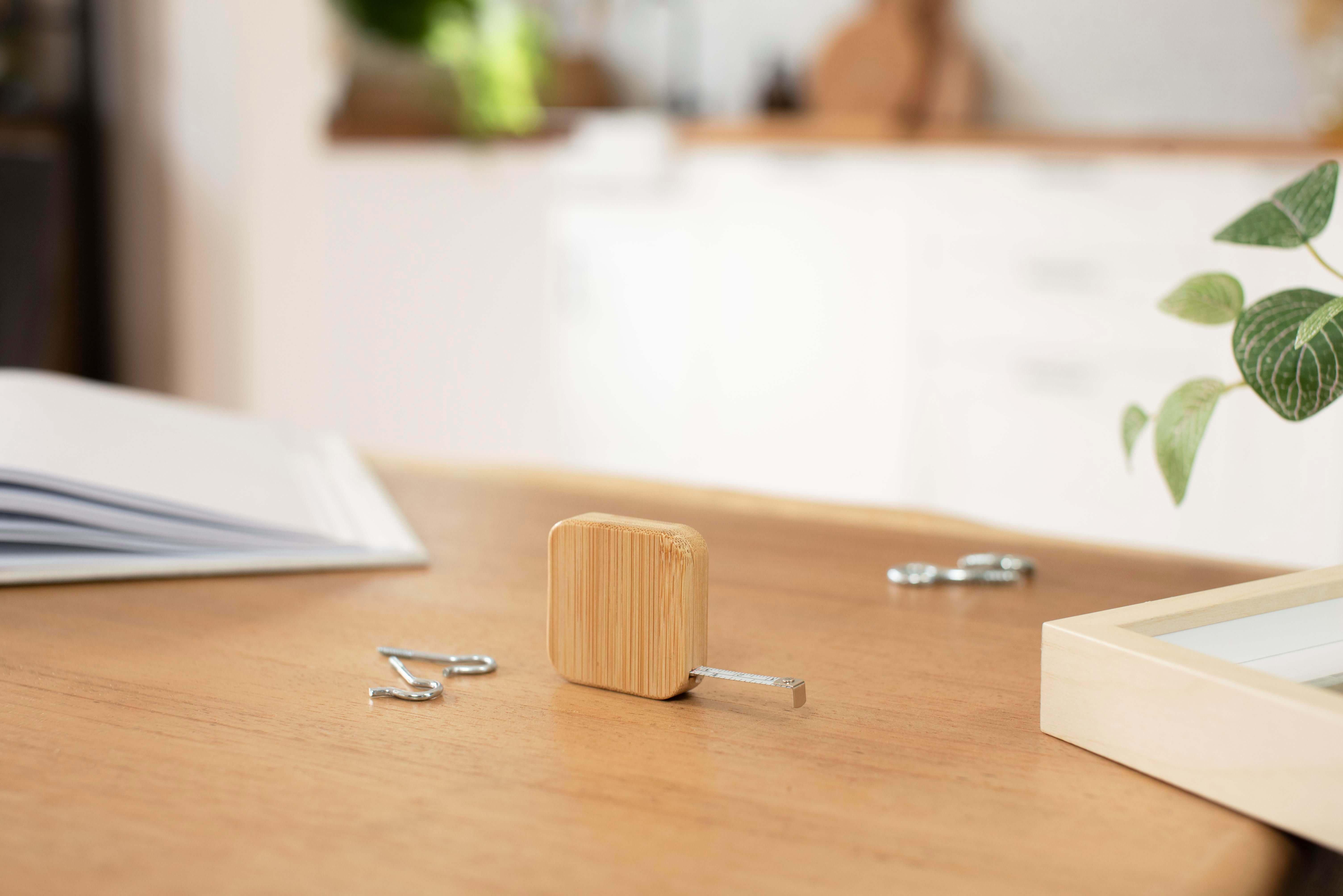 Giving 1015123 3 impr 1120117 Fita métrica de bambu Callum - Image 4