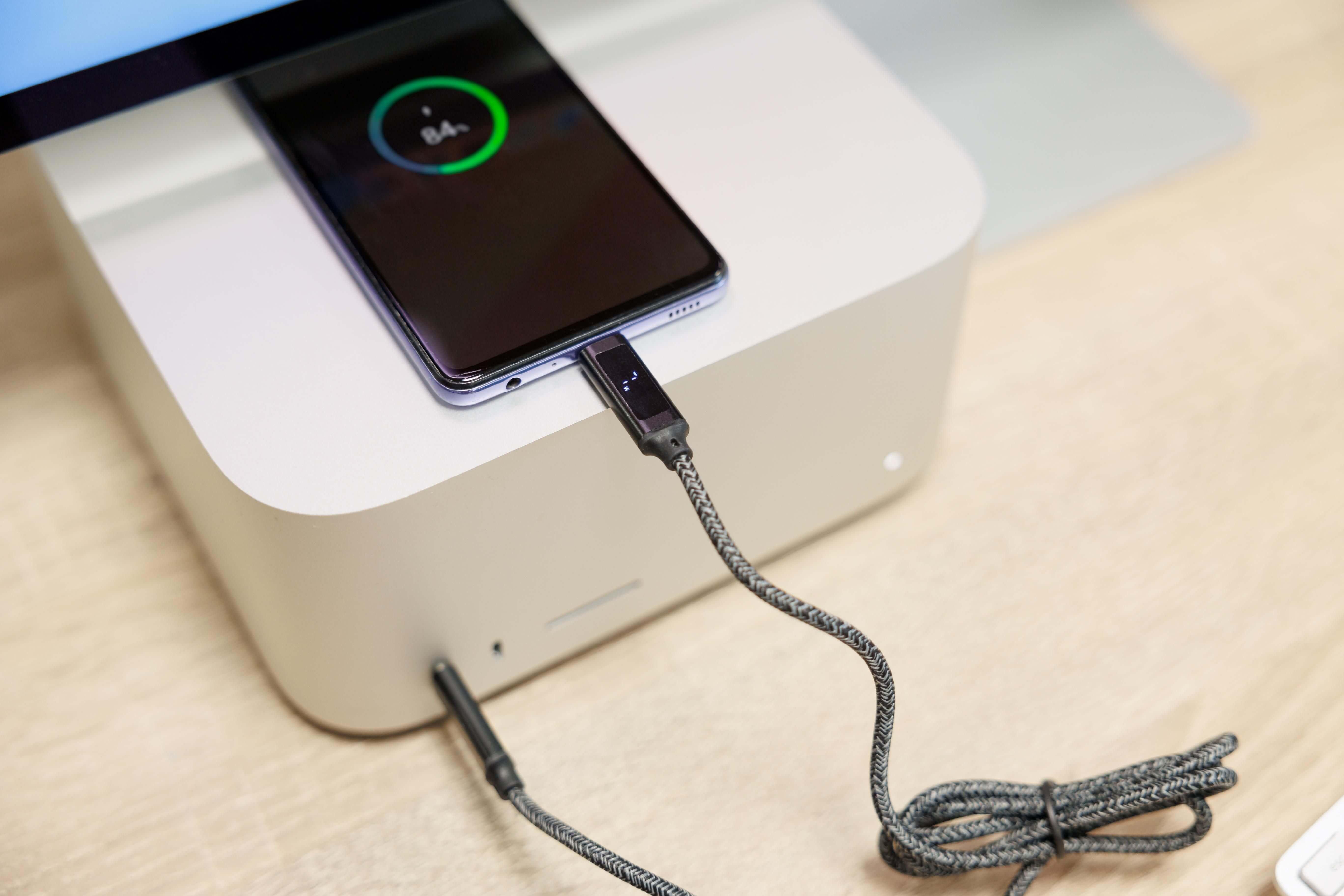 Cabo de carregamento em nylon 100W Gerd