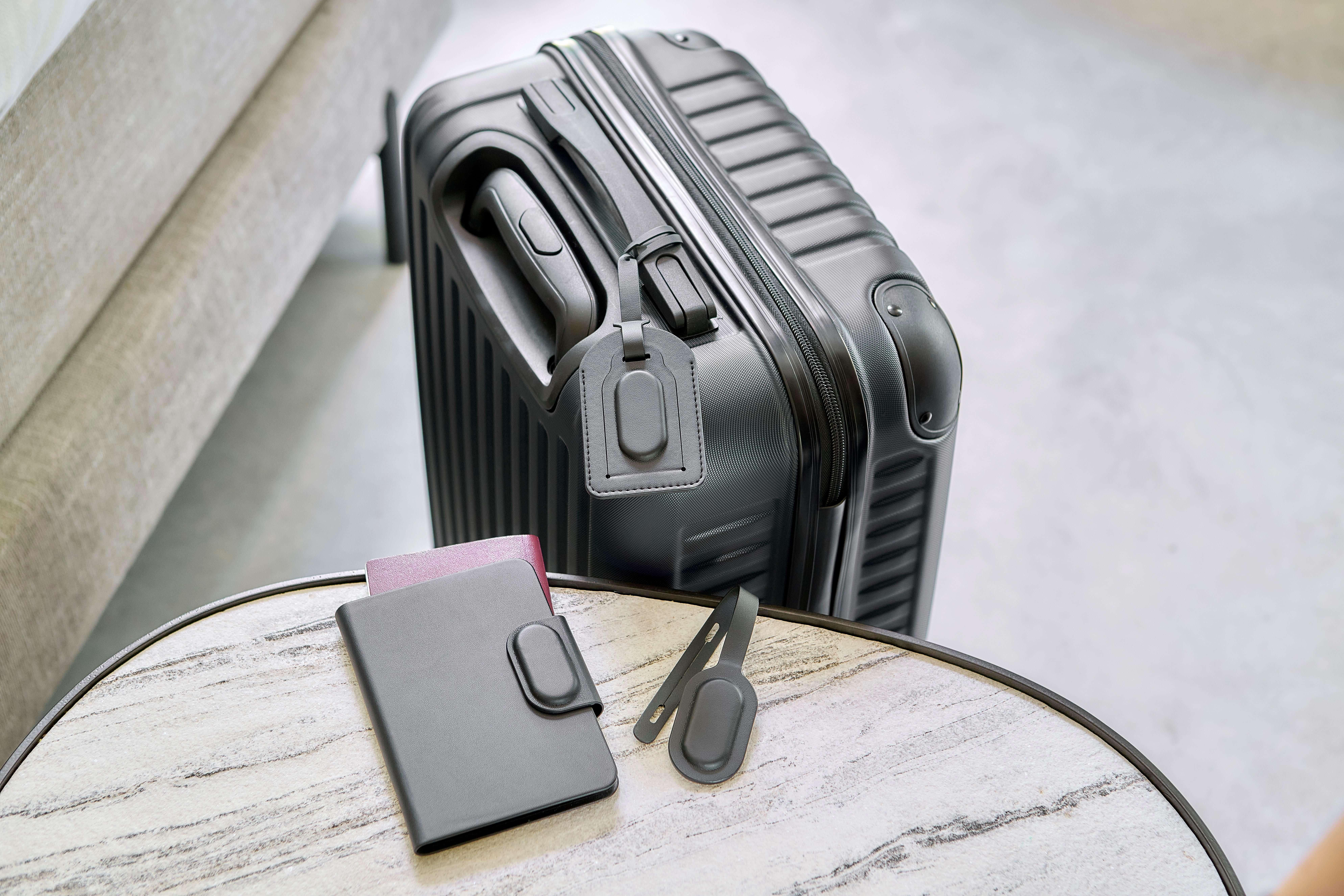 Giving 1267661 1 impr 1345182 Etiqueta em PU reciclado Kaia - Image 2