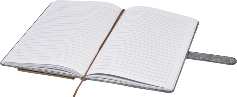 PF 107907 3 10790706 E1 Caderno A5 de feltro e cortiça reciclados "Viviana" - Image 4