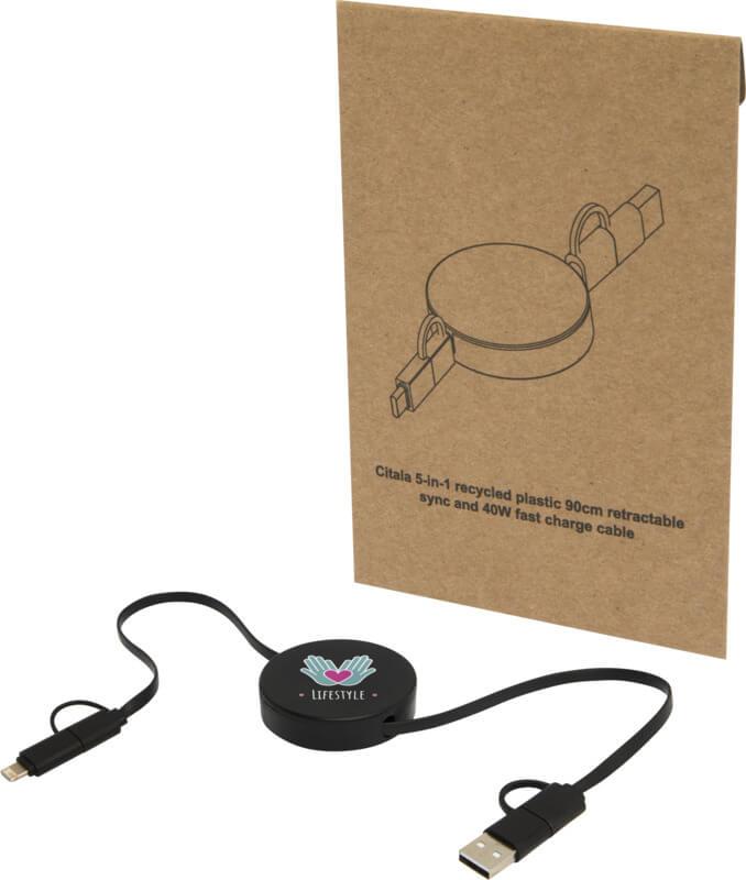 PF 124430 7 12443090 PP Y1 Cabo retrátil de sincronização de dados e de carregamento rápido de 40 W de 90 cm de plástico reciclado 5 em 1 "Citala" - Image 8