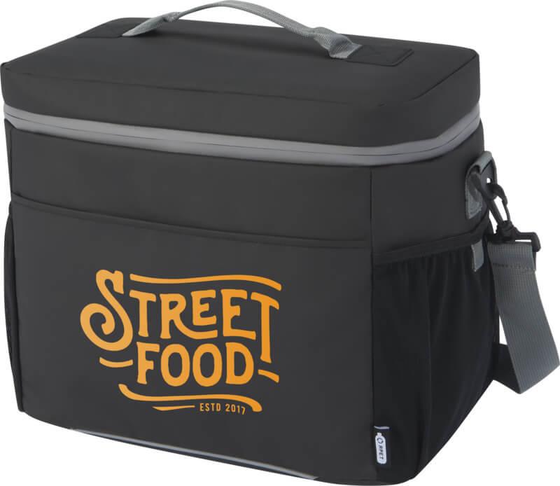 PF 130045 1 13004590 TR Y2 Saco refrigerador impermeável reciclado com certificação GRS para 20 latas de 22 L "Aqua" - Image 2