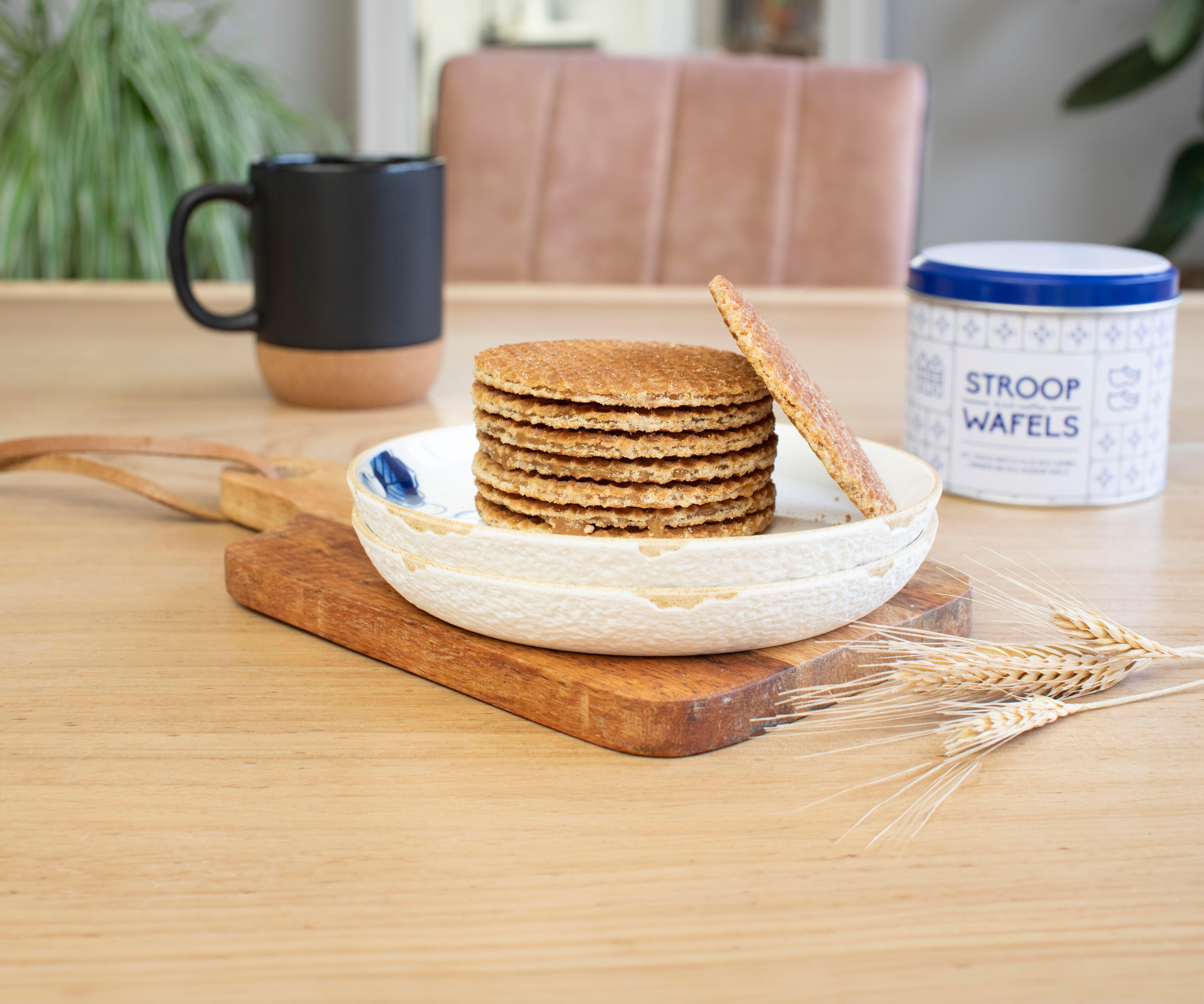 Bolachas Wafels de caramelo apresentado em lata William