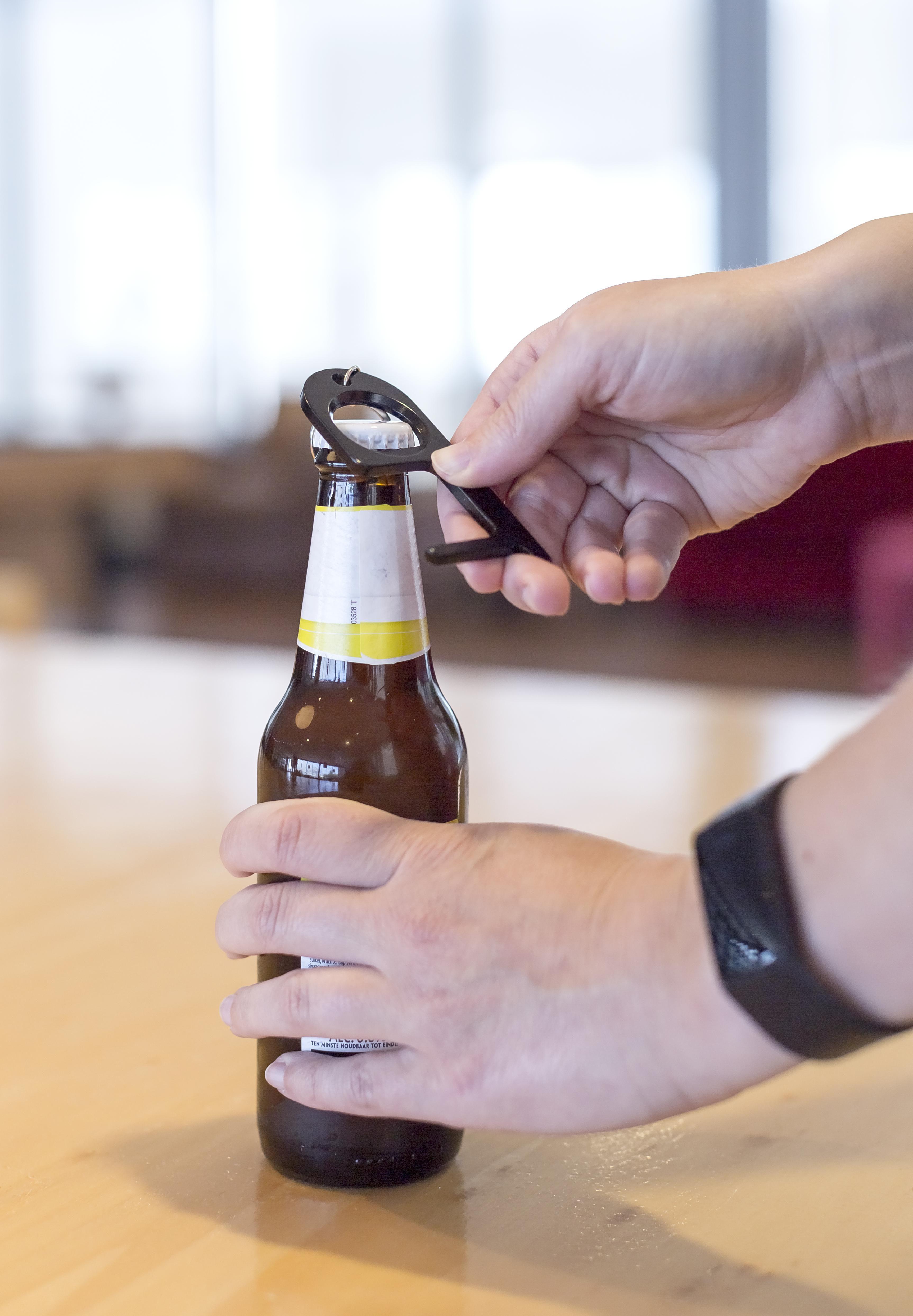 Giving 9421 1 impr 931088 Abridores de portas de alumínio Jada - Image 2