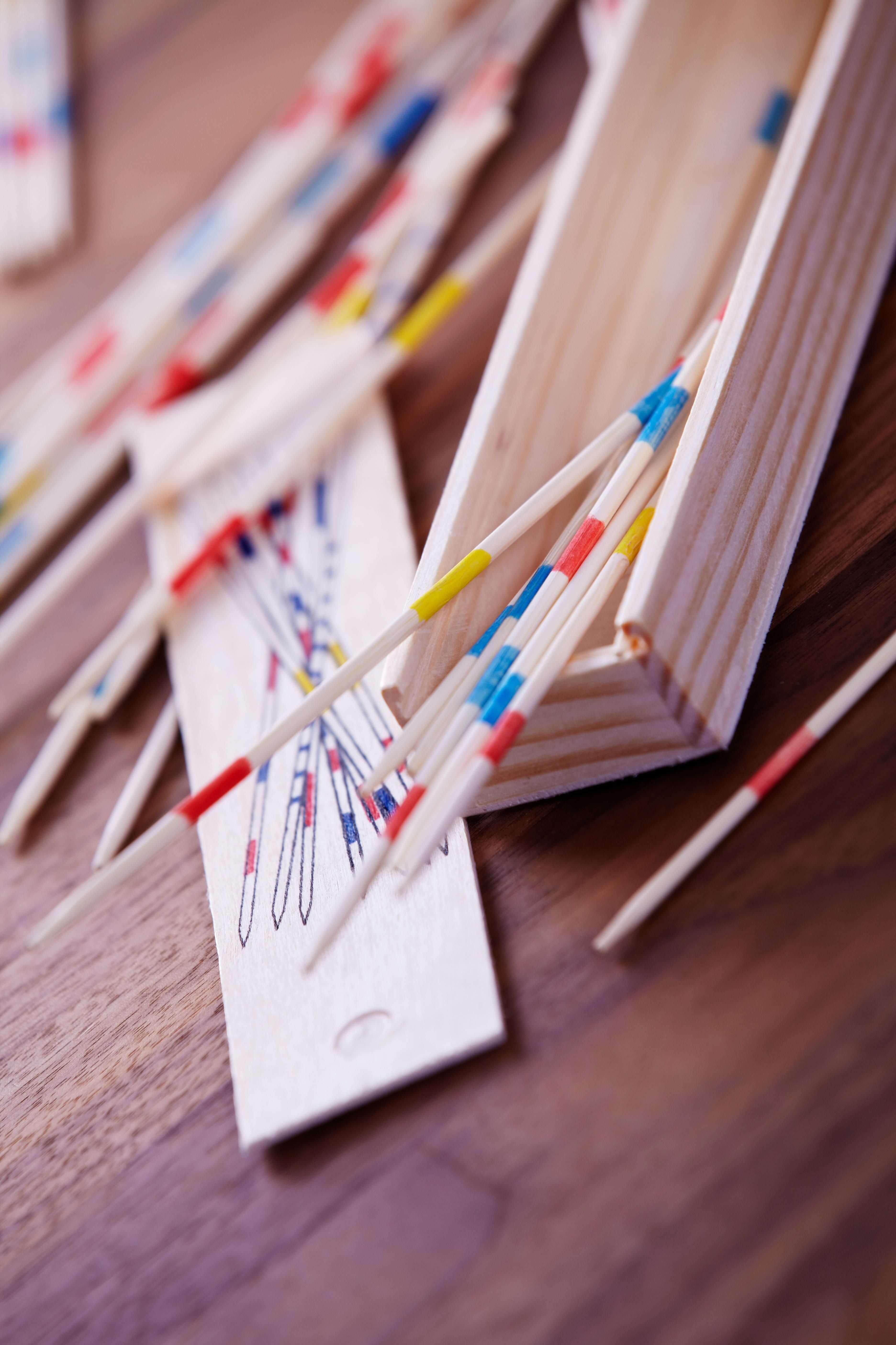 Jogo mikado em caixa de madeira Cas