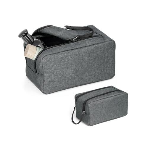 WAYNE. Necessaire em 600D de alta densidade com pega